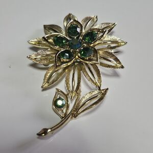 Vintage Gold Tone Lisner Green Aurora Borealis Crystal Flower Brooch